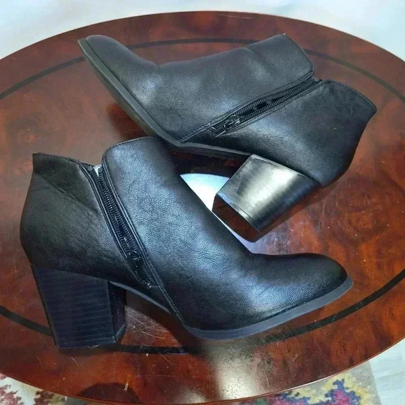 Style & Co. Ankle Boots Heels Womens Black Leather Side Zipper SNC Masrina 9.5M - Picture 8 of 16
